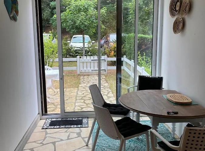 Appartement La Pinede De Georges *